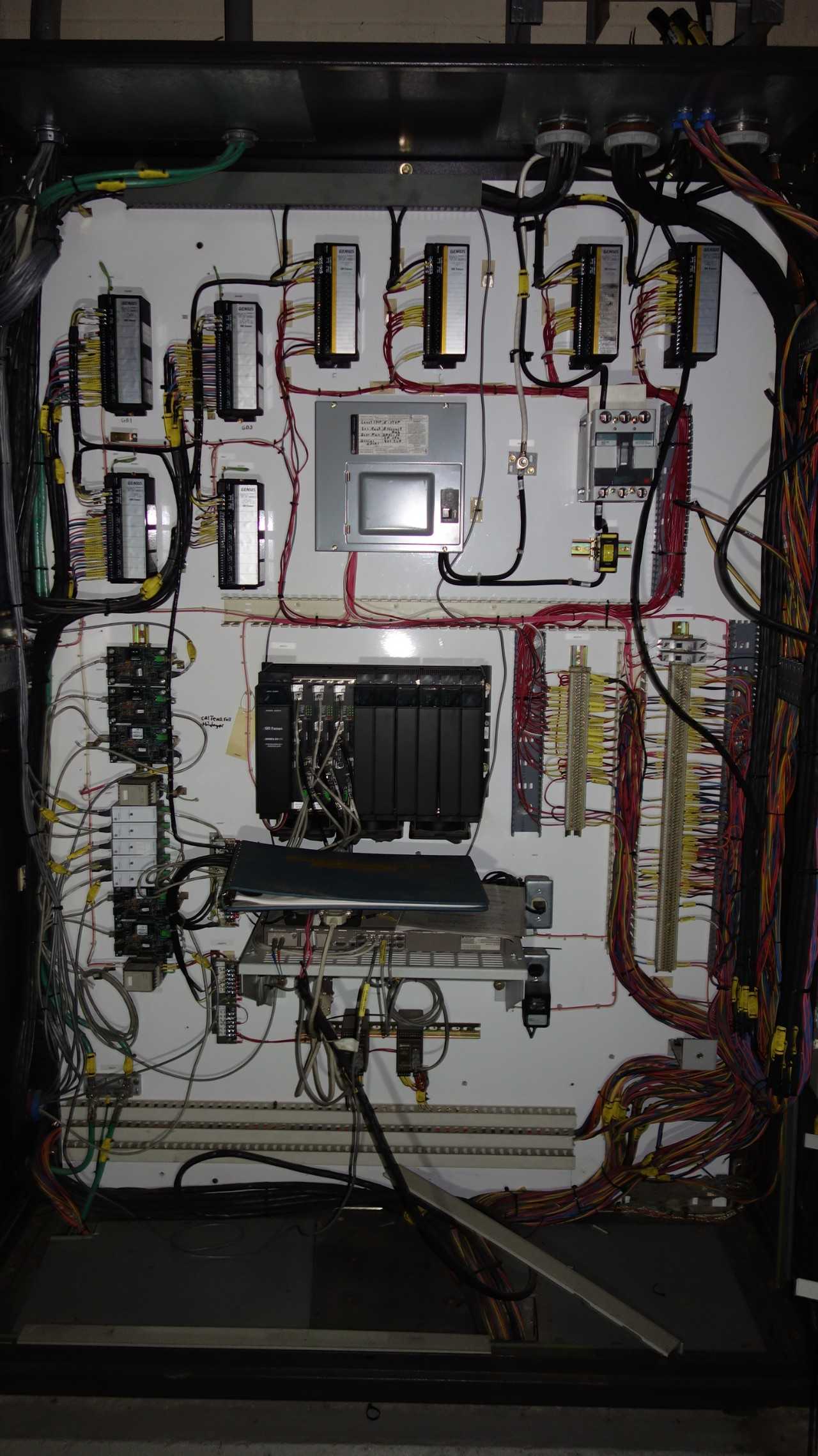 GE INNOVATION SERIES 3VVRJ607RL900 LV AC DRIVE CABINET - MOTOR DRIVES