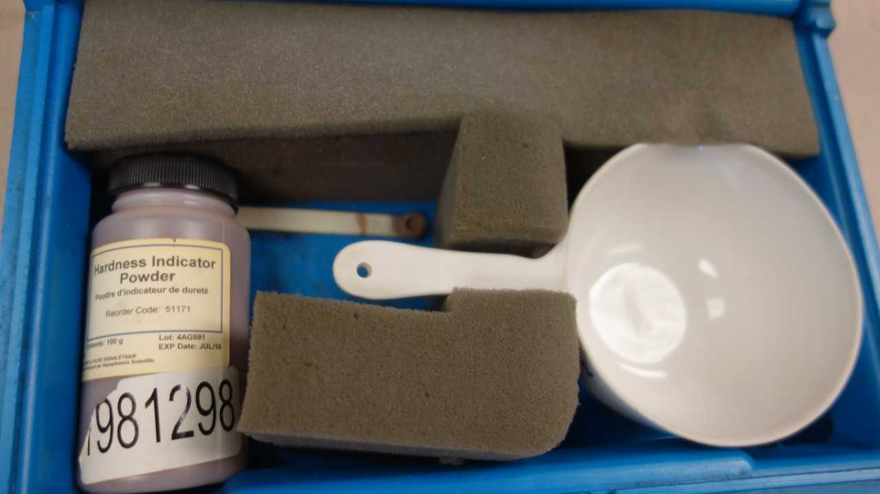 INDUSTRIAL CHEMICALS 4679-01-7 LOW HARDNESS TEST KIT - LAB & SCIENTIFIC