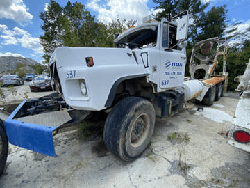 2003 MACK 600 DM600 READYMIX CONCRETE MIXER TRUCK - MIXER TRUCKS
