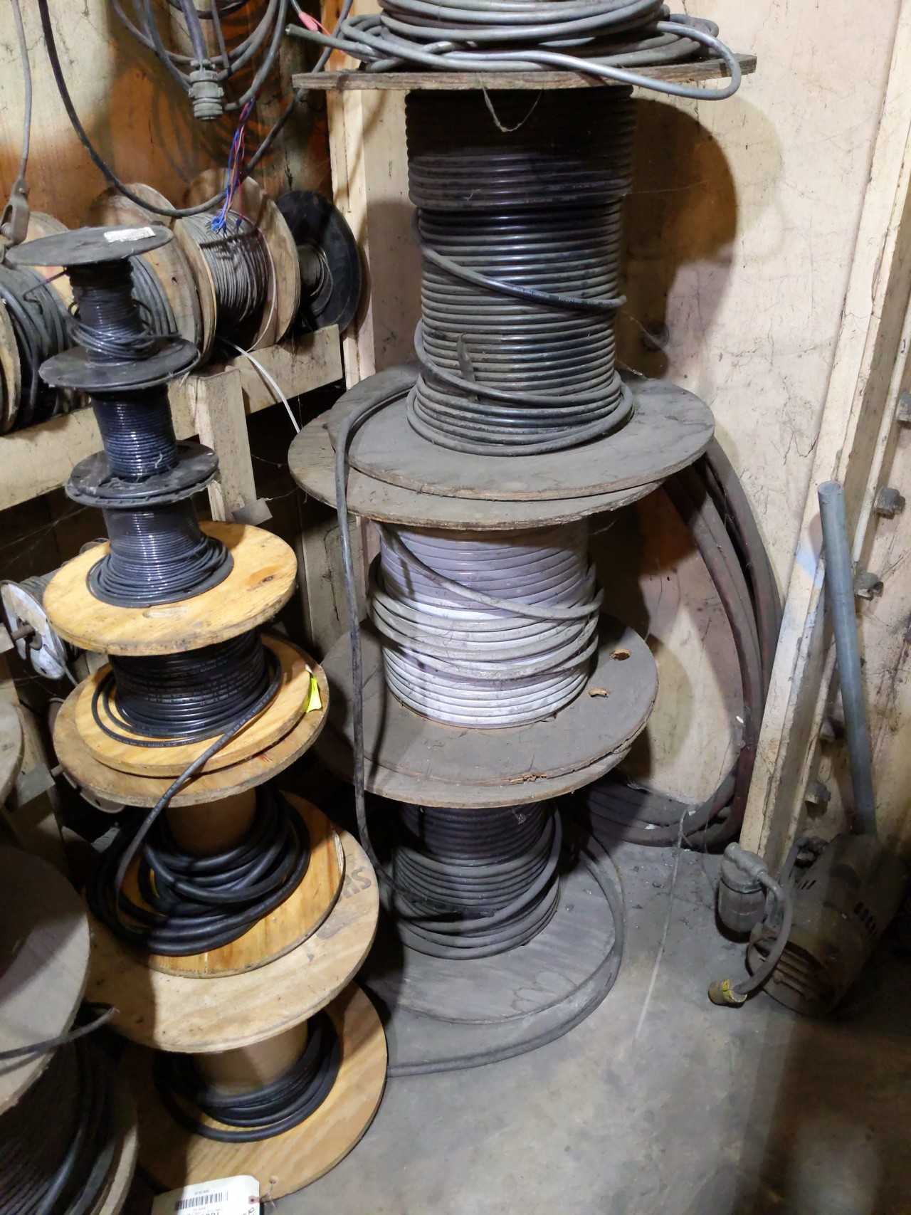 Electrical cables / extension cords - ELECTRICAL COMPONENTS Electrical cables / extension cords - ELECTRICAL COMPONENTS