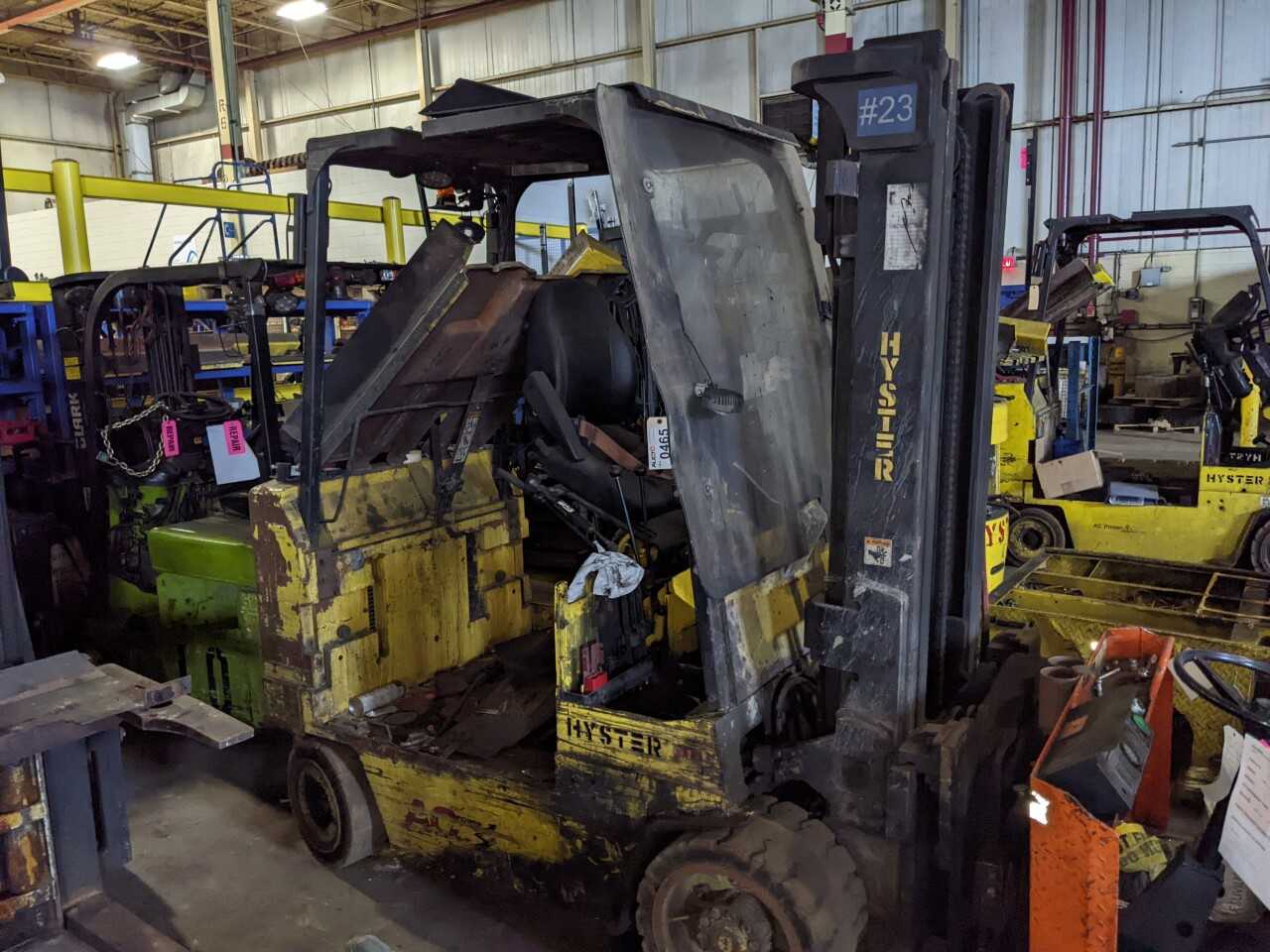 HYSTER E100ZS 10,000-LB. CAPACITY, ELECTRIC FORKLIFT - FORKLIFTS