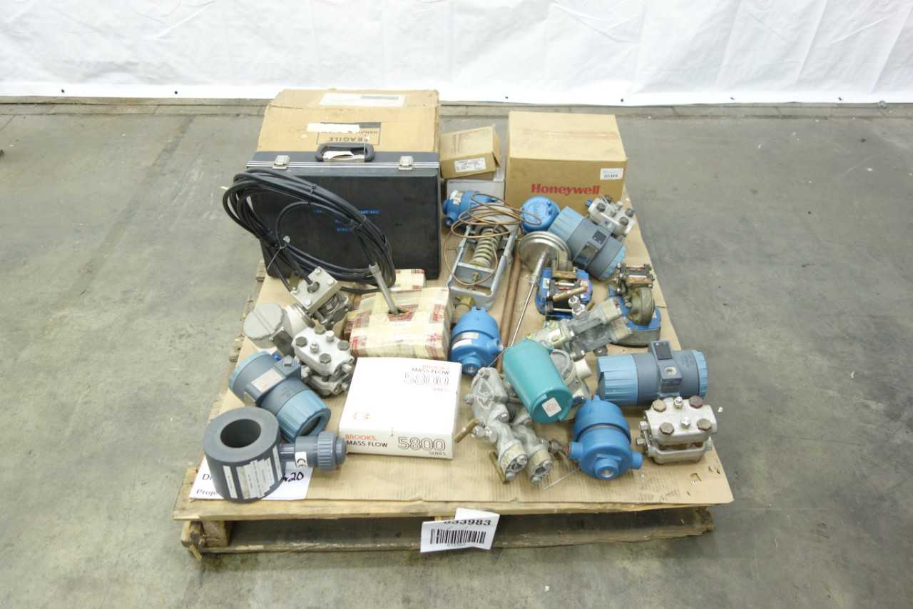 PALLET OF ASSORTED INSTRUMENTATION - INSTRUMENTATION