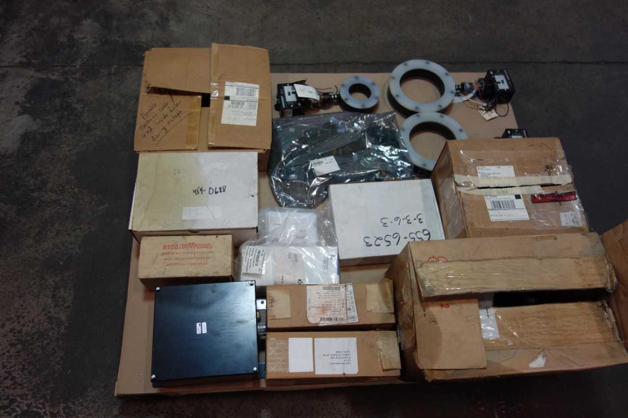 1 PALLET OF SWITCH CONTROLS, PRESSURE TRANSMITTER, SERVO MOTOR- KOLLMORGEN, ONYX - INSTRUMENTATION