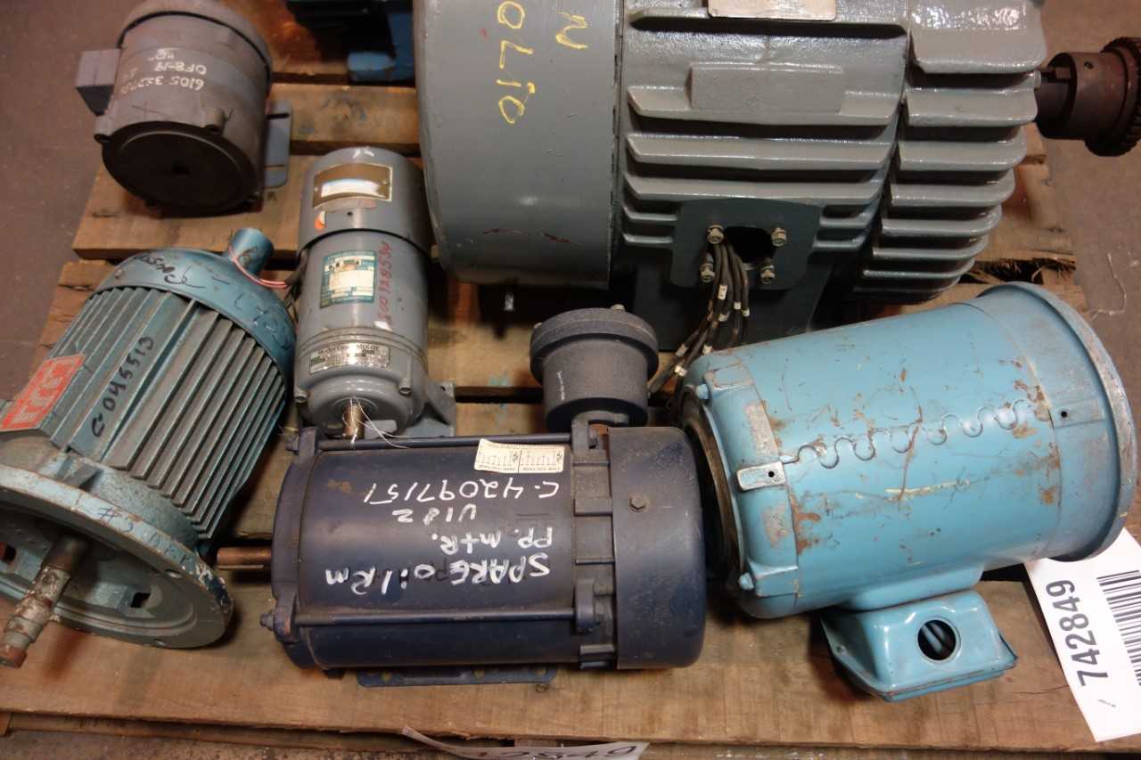 1 PALLET OF ASSORTED AC MOTORS, ELECTRICAL MOTOR REPLACEMENT PARTS- FUJI, GENERAL ELECTRIC - ELECTRIC MOTORS