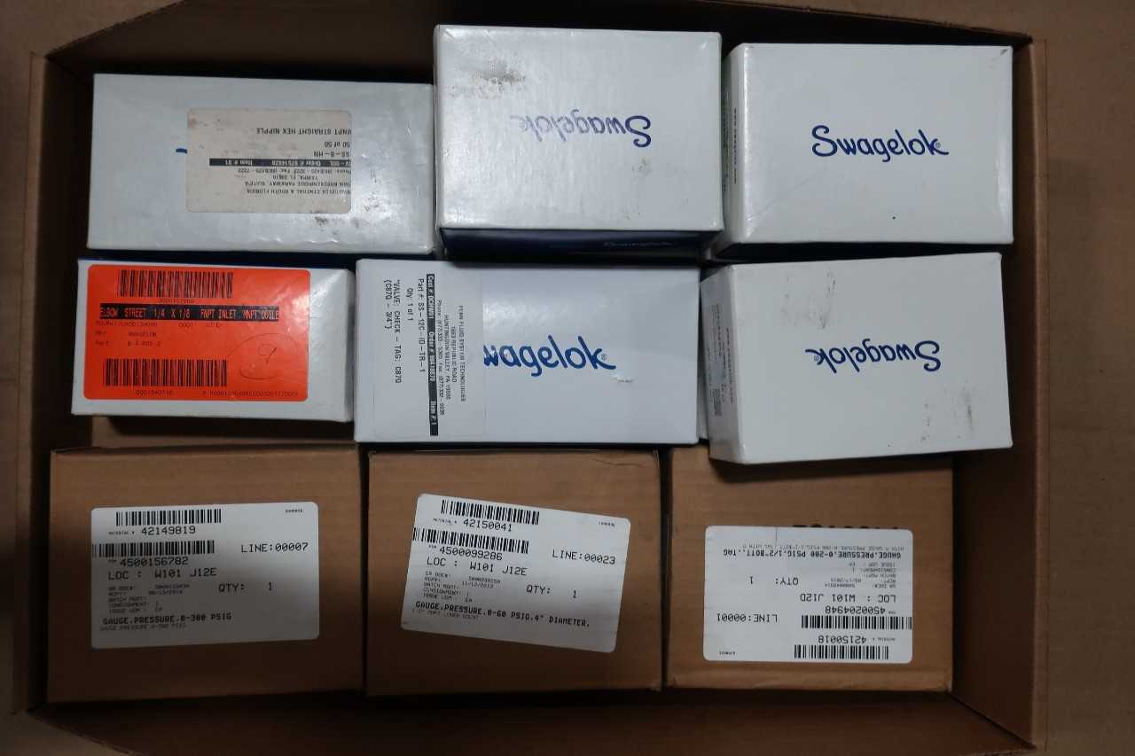 LOT OF ASSORTED SWAGELOK FITTINGS - PROCESS EQUIPMENT