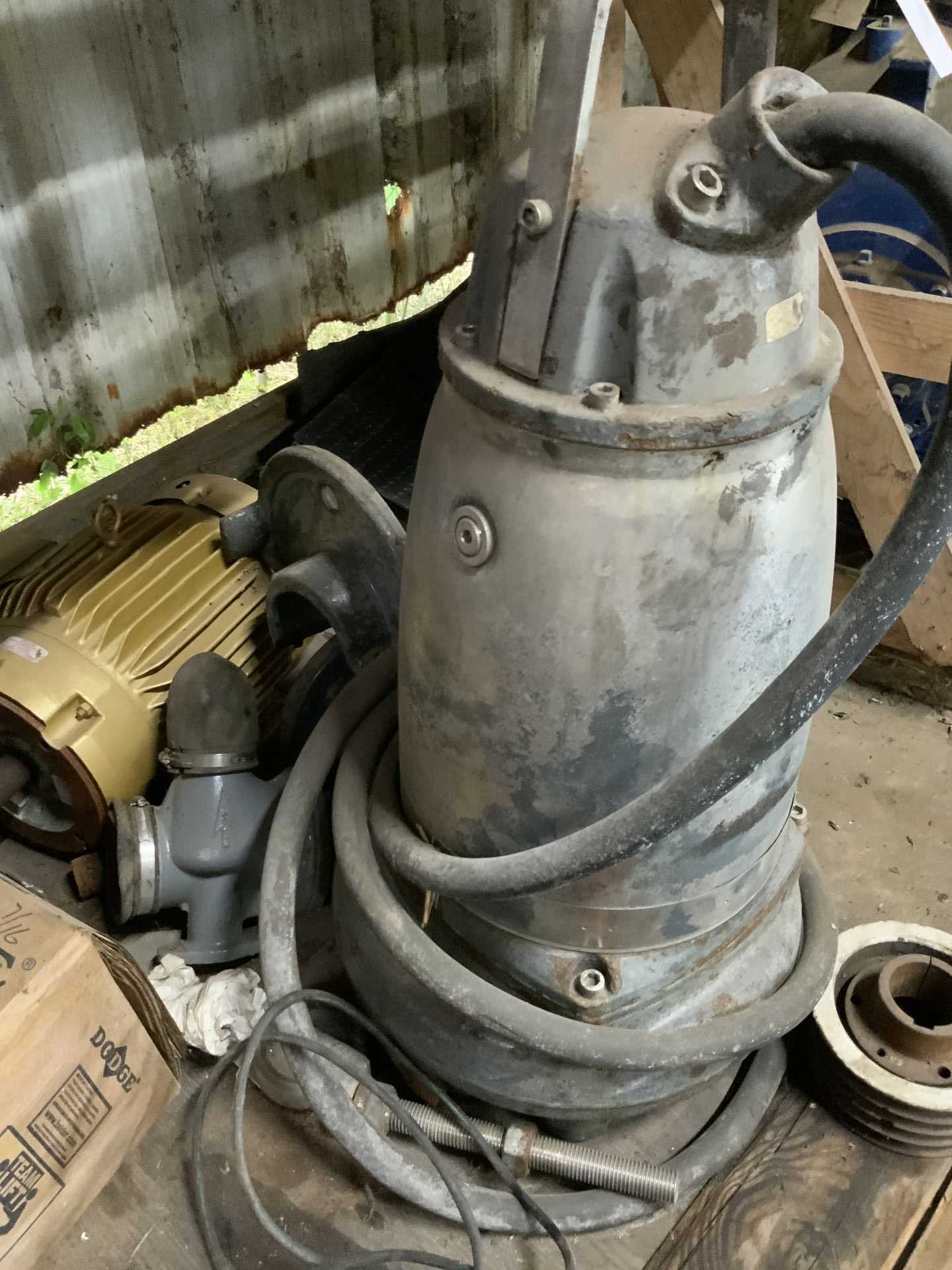 QTY 4 - PALLETS OF MOTORS, PUMPS - ELECTRIC MOTORS