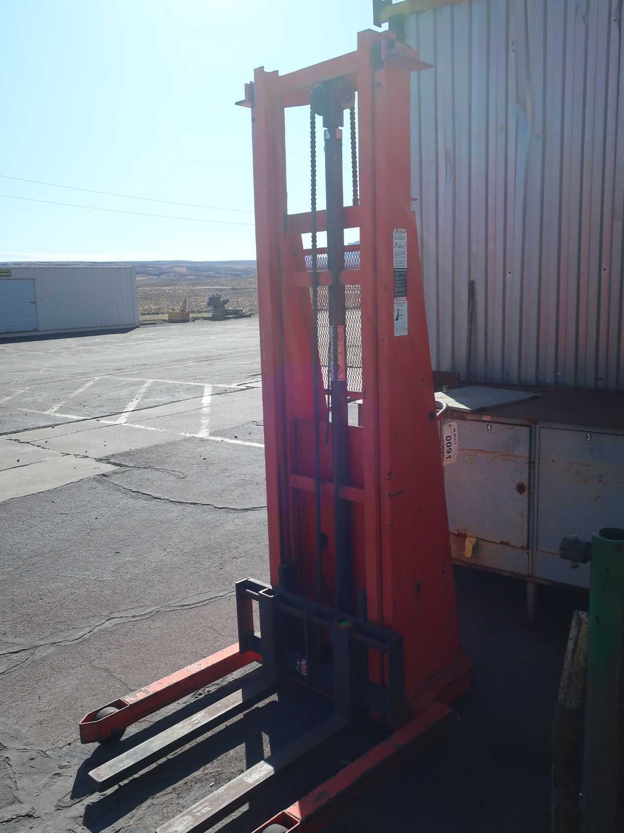 Presto pallet stacker, 1500lb capacity, 127" raised height - FORKLIFTS