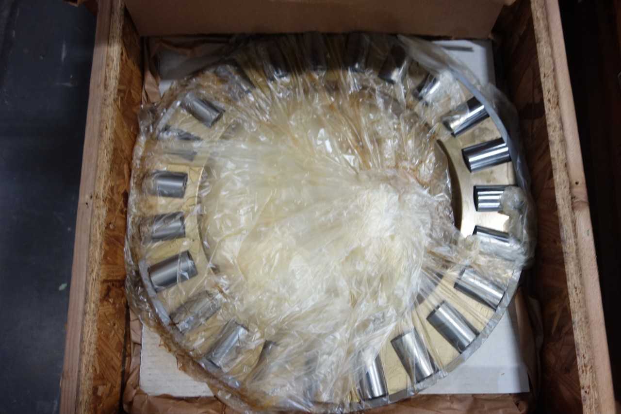 LOT OF ASSORTED BEARINGS - BEARINGS