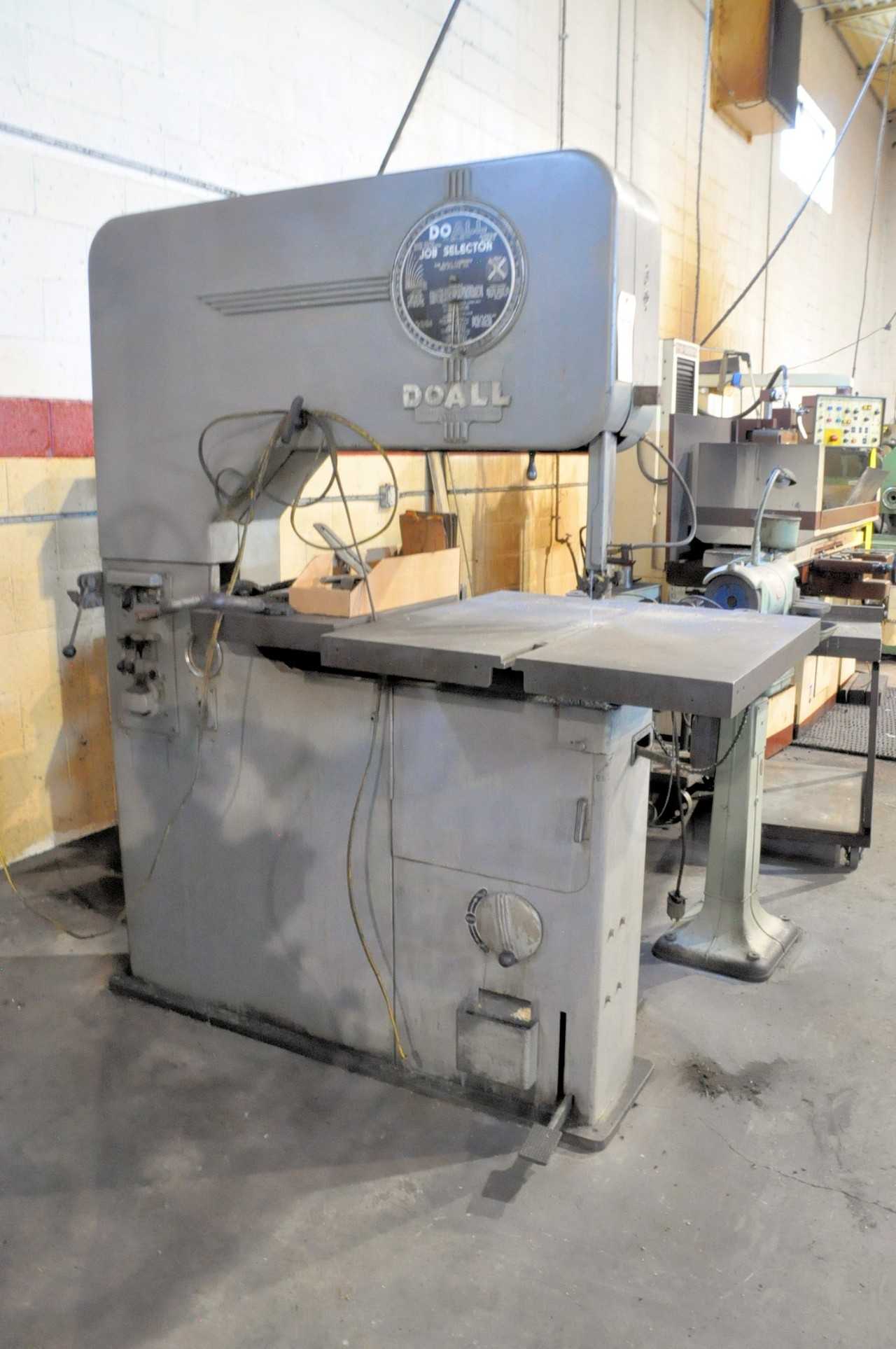 DoAll Model V36 Vertical Saw - VERTICAL BAND SAWS