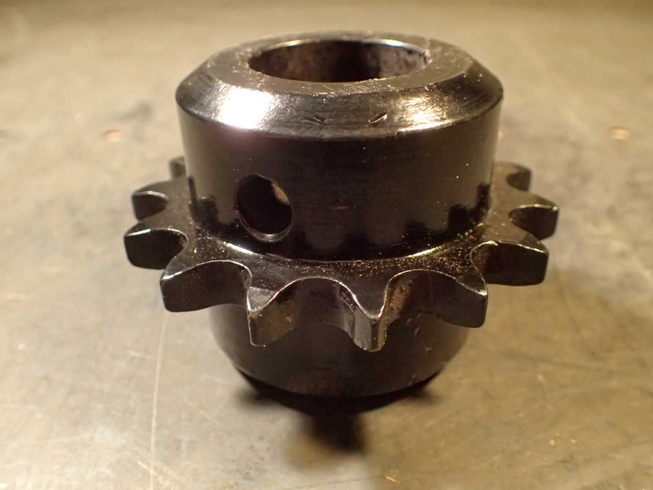40C15 #40 Steel Chain Sprocket: 15-Tooth, 1-1/4" Bore, 2-1/4" Thick Hub, NOS - SPROCKET