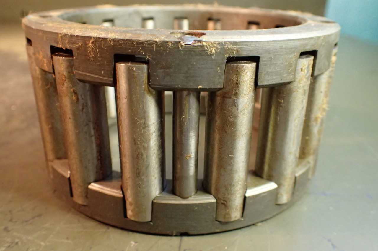 AW-216 Cylindrical Roller Bearing: 3-3/4" ID x 4-13/16" OD x 2-1/2" Thick, NOS - BEARINGS