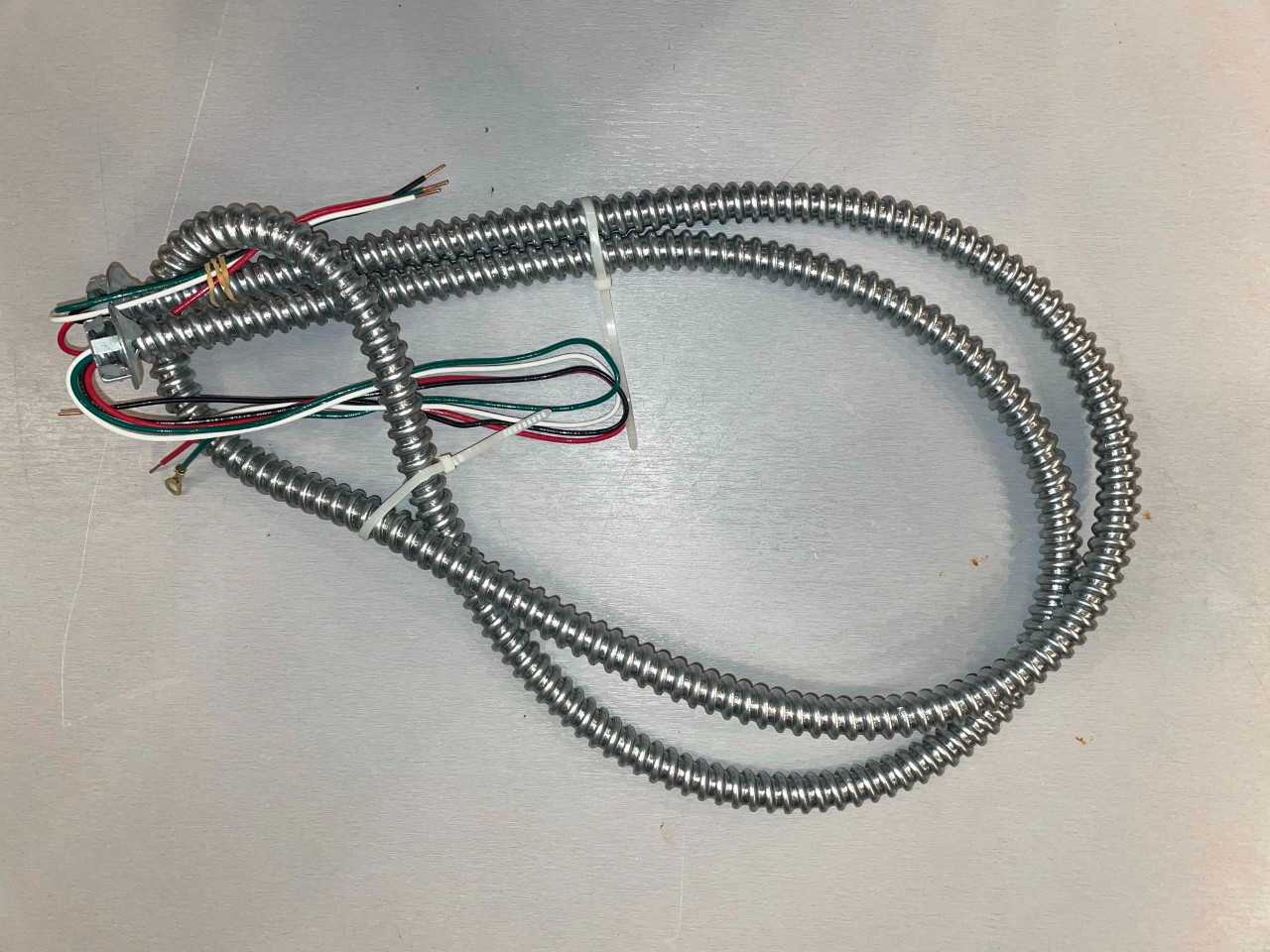 New - Lot of 50 - Southwire 6 foot Flexible Conduit Whip with 4 Wires - MACHINING ACCESSORIES & TOOLING