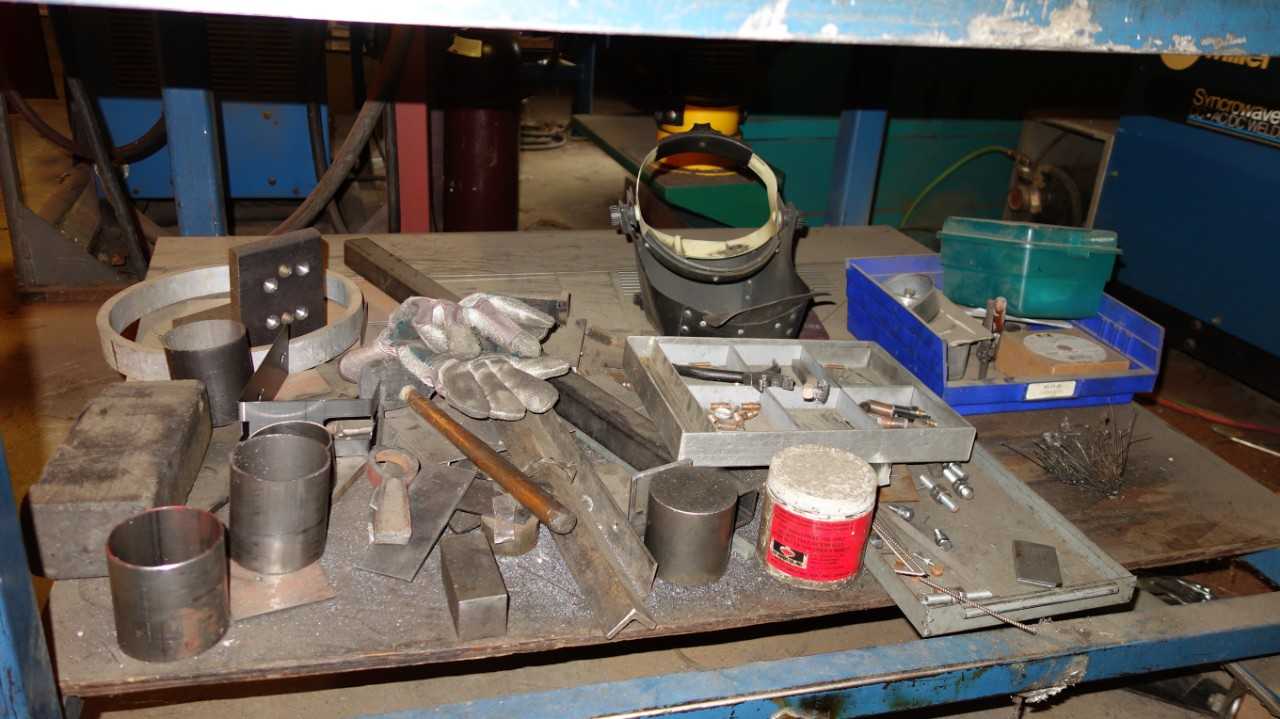 MOBILE PROFESSIONAL WELDING TABLE WITH CONTENTS - PLANT & FACILITY