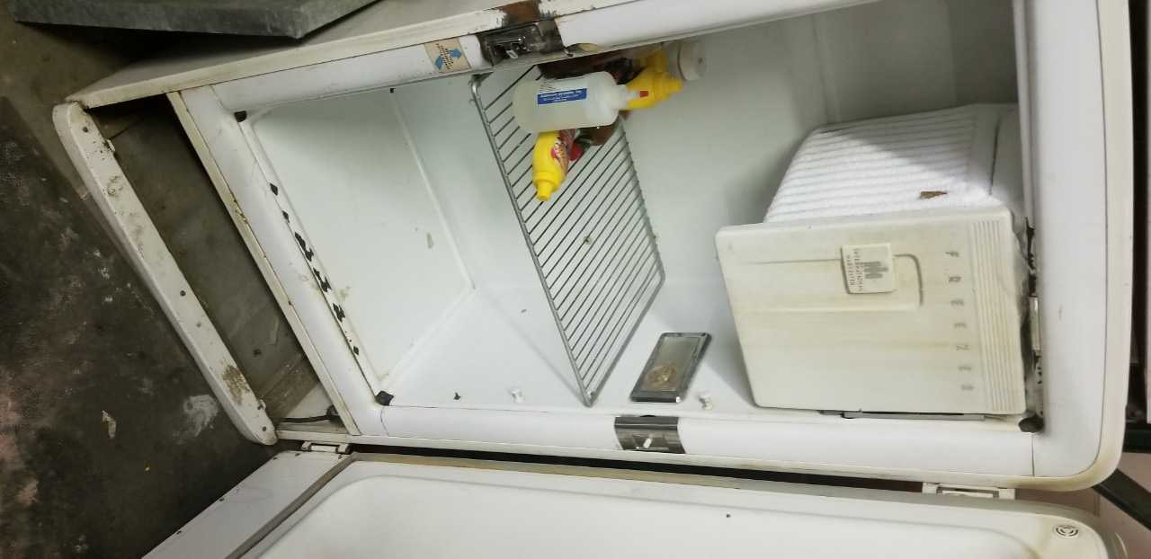 Refrigerator