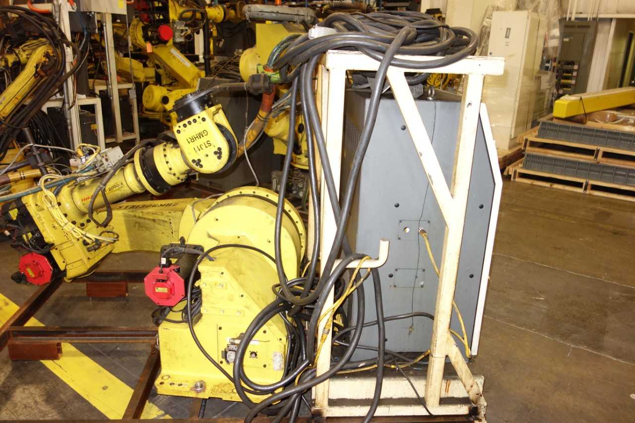 GE FANUC R-2000iA/200T ROBOT WITH R-J3iB CONTROLLER - INDUSTRIAL ROBOTS