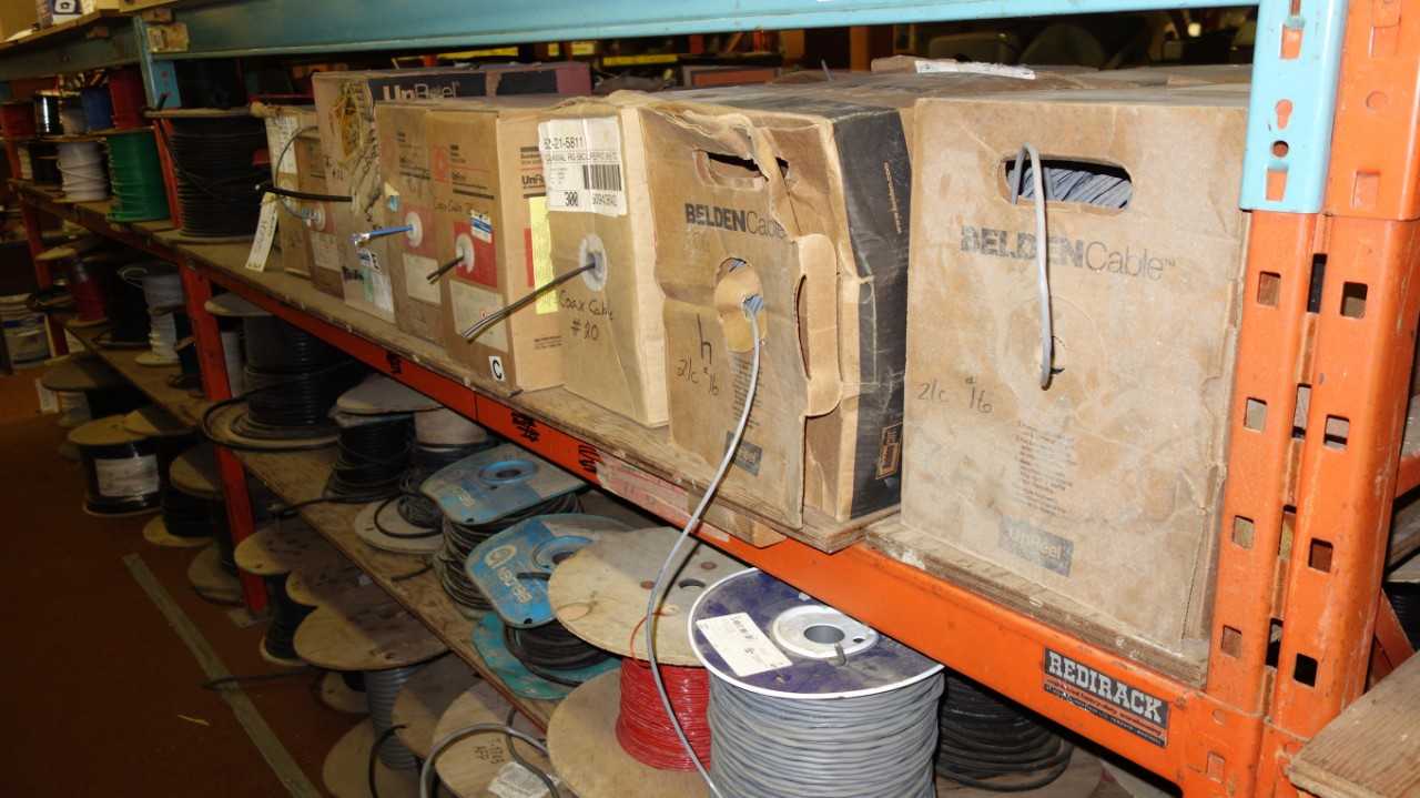 LOT OF ASSORTED COAXLE CABLE AND COPPER CABLE - ELECTRICAL COMPONENTS