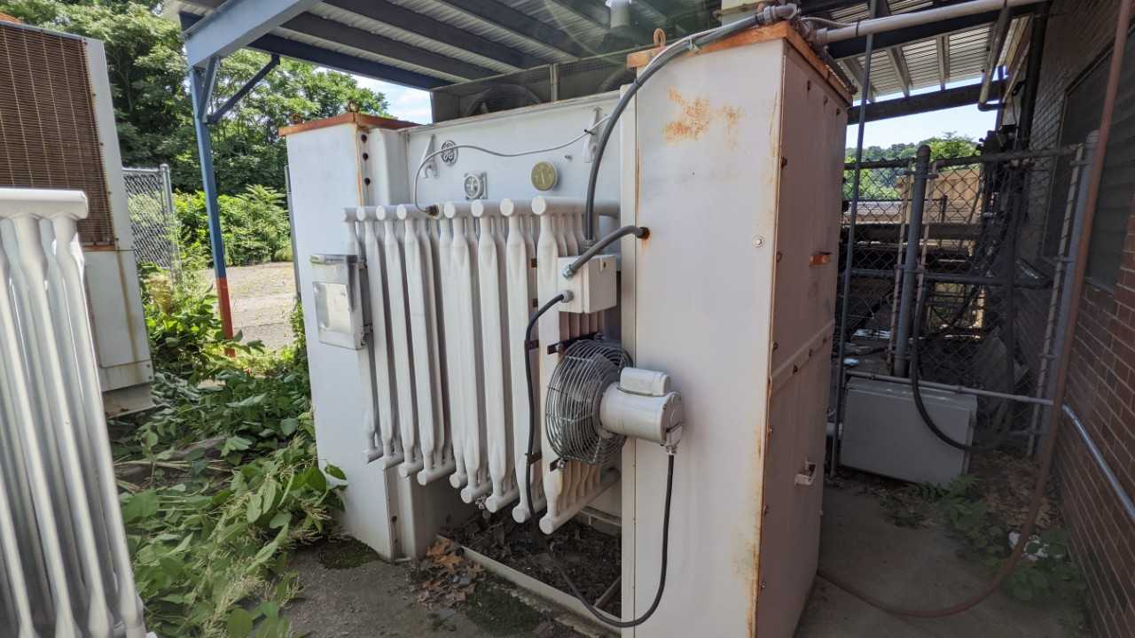 General Electric 3 phase 750 KVA transformer - CONTROL TRANSFORMERS General Electric 3 phase 750 KVA transformer - CONTROL TRANSFORMERS