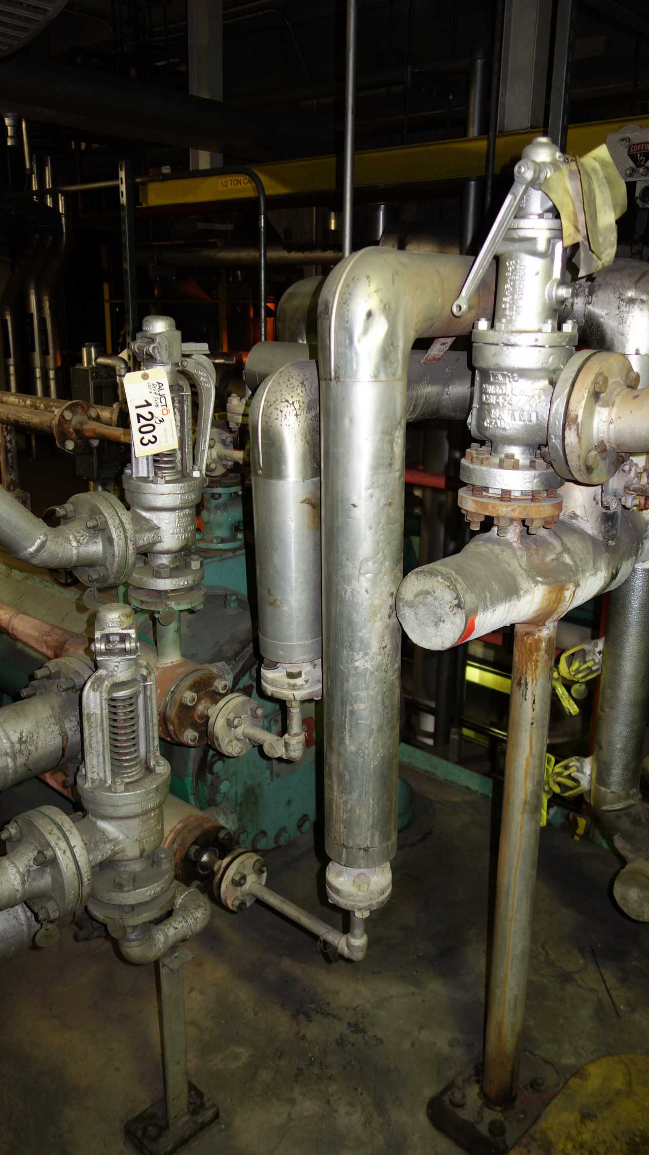 LOT OF 3 CONSOLIDATED AND FARRIS RELIEF VALVES - RELIEF VALVE