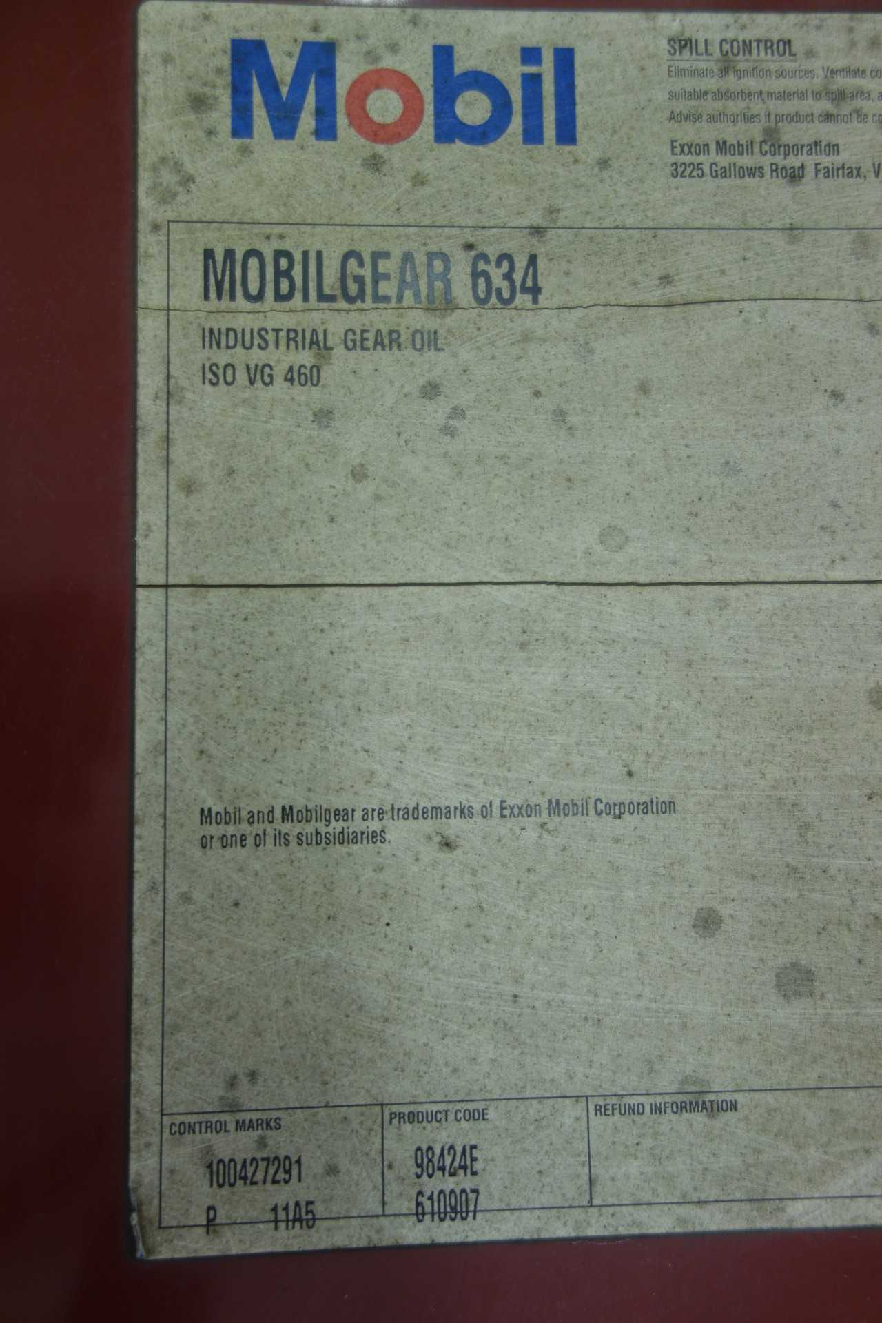 LOT OF 4 FULL 55 GALLON DRUMS OF MOBILGEAR 634 INDUSTRIAL GEAR OIL - GEAR REDUCERS