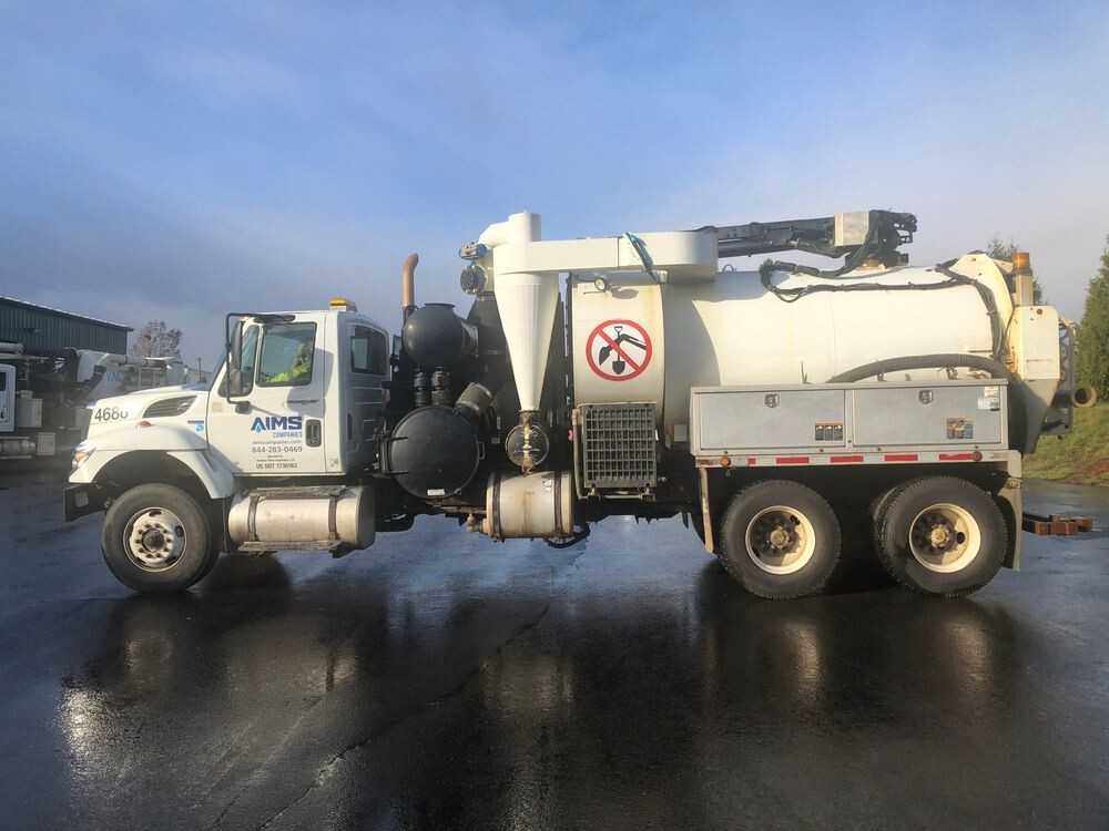 2009 International Vactor Prodigy Hydroexcavator low miles - VANS