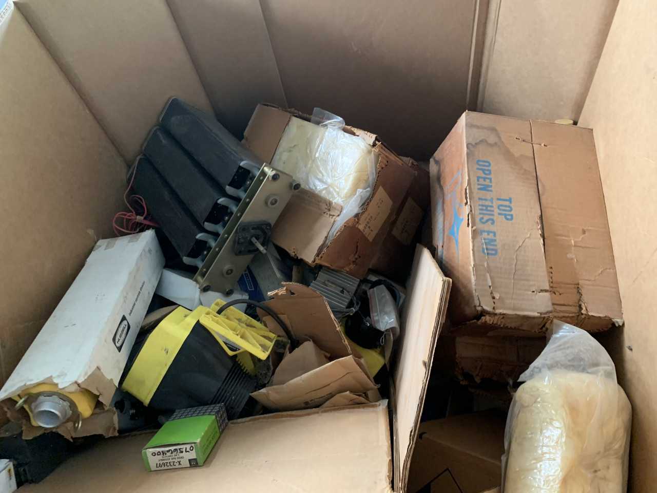 CRATE OF ELECTRICAL AUTOMATION EQUIPMENT PARTS HUBBELL ETC. - ELECTRICAL COMPONENTS