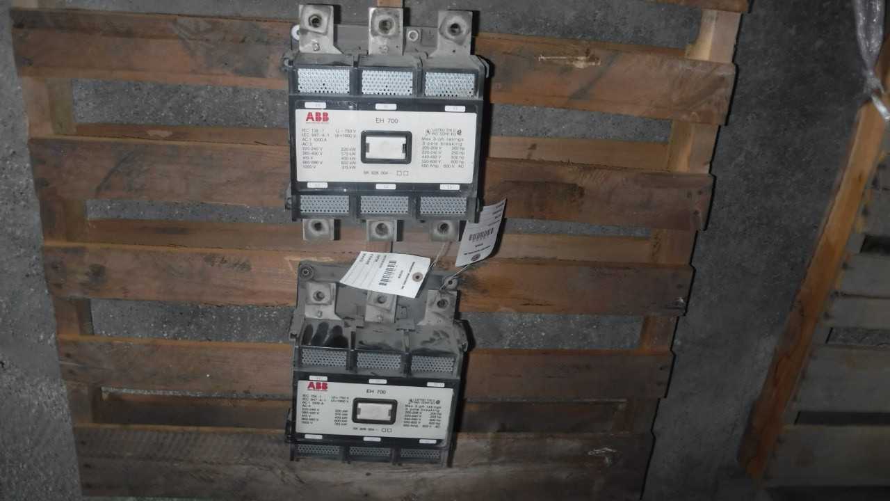 Lot of Two 500 HP ABB Contactors 600 Volt Max - CONTACTORS