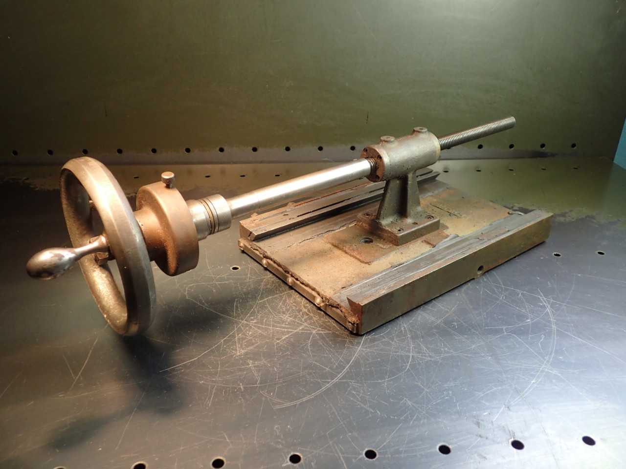 Cross Slide Platform with Lead Screw, 6" Travel 8" x 11-1/2" Table Index to .01" - MACHINE TOOLING