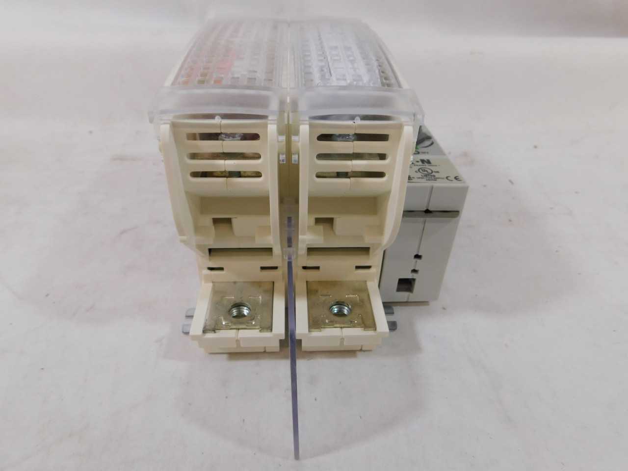 Quantity of 1 New Surplus Eaton R9L2200FJ Rotary Disconnect Switch 2P 200A 600V - DISCONNECT SWITCHES