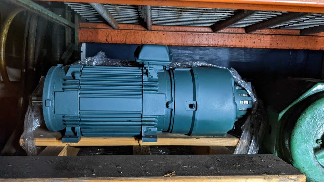 Lot of 4 motors Baldor 7.5 HP - ELECTRIC MOTORS