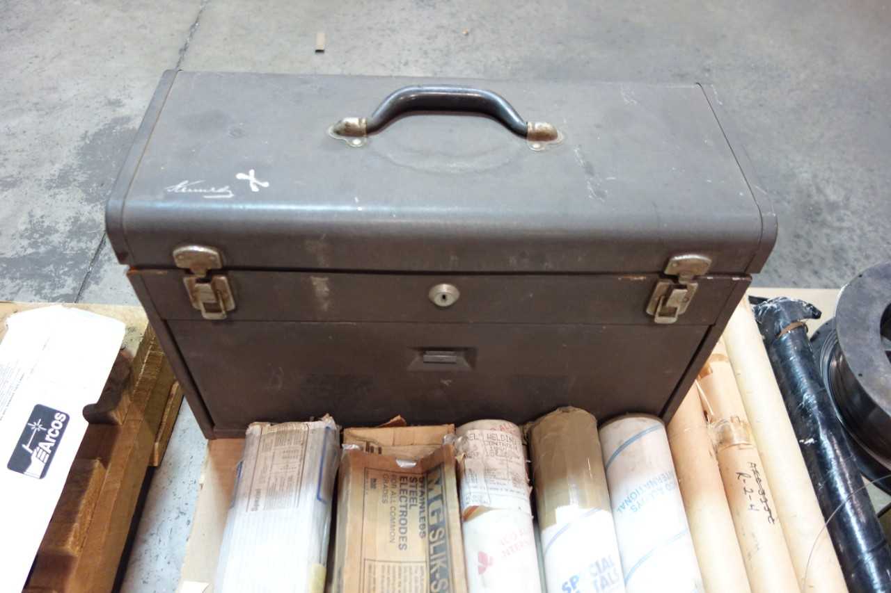 2 PALLETS OF TOOLS ACCESSORIES - ELECTRIC POWER TOOLS