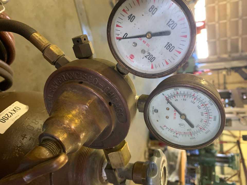 Acetylene torch truck - WELDING EQUIPMENT