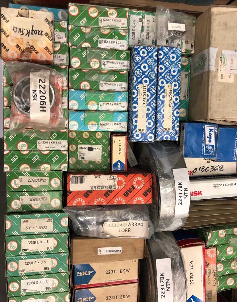 1 pallet of assorted bearings - BEARINGS
