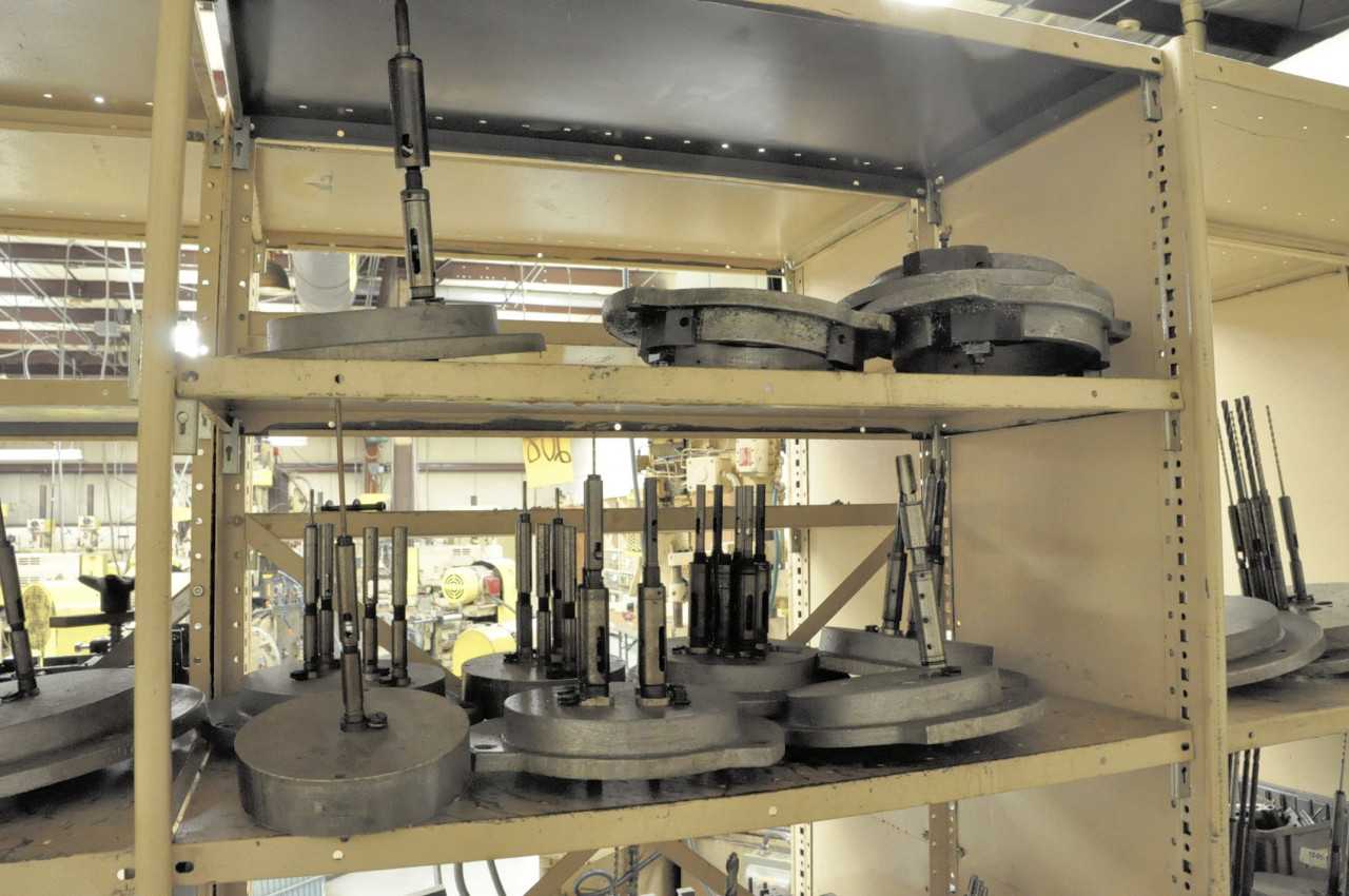 Lot-Cartridge Plates with Spindles on (5) Shelves in (1) Section, - ELECTRIC POWER TOOLS