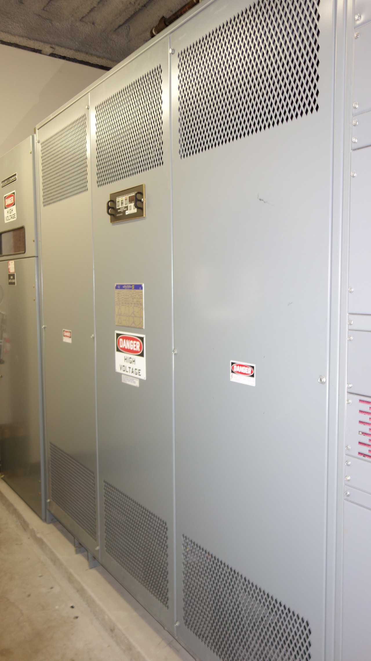 SQUARE D AA/FA 1000KVA 2400V-AC 480V-AC TRANSFORMER - CONTROL TRANSFORMERS