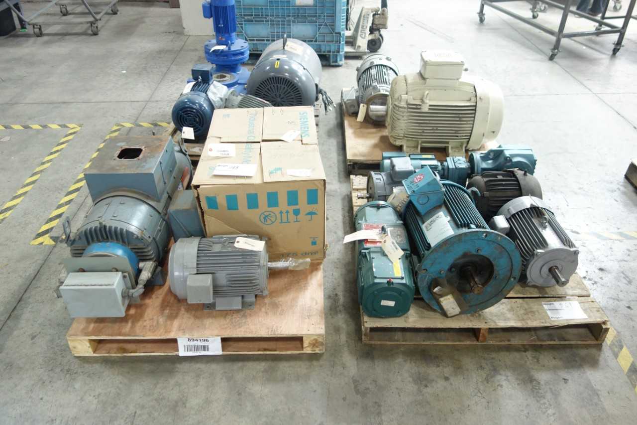 4 PALLETS OF ASSORTED AC/DC ELECTRIC MOTORS - ELECTRIC MOTORS