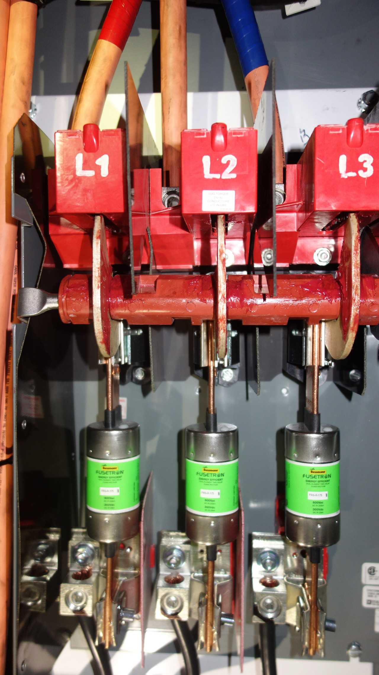 SQUARE D 8536SFO1H30S SIZE 4 COMBINATION STARTER - DISCONNECT SWITCHES