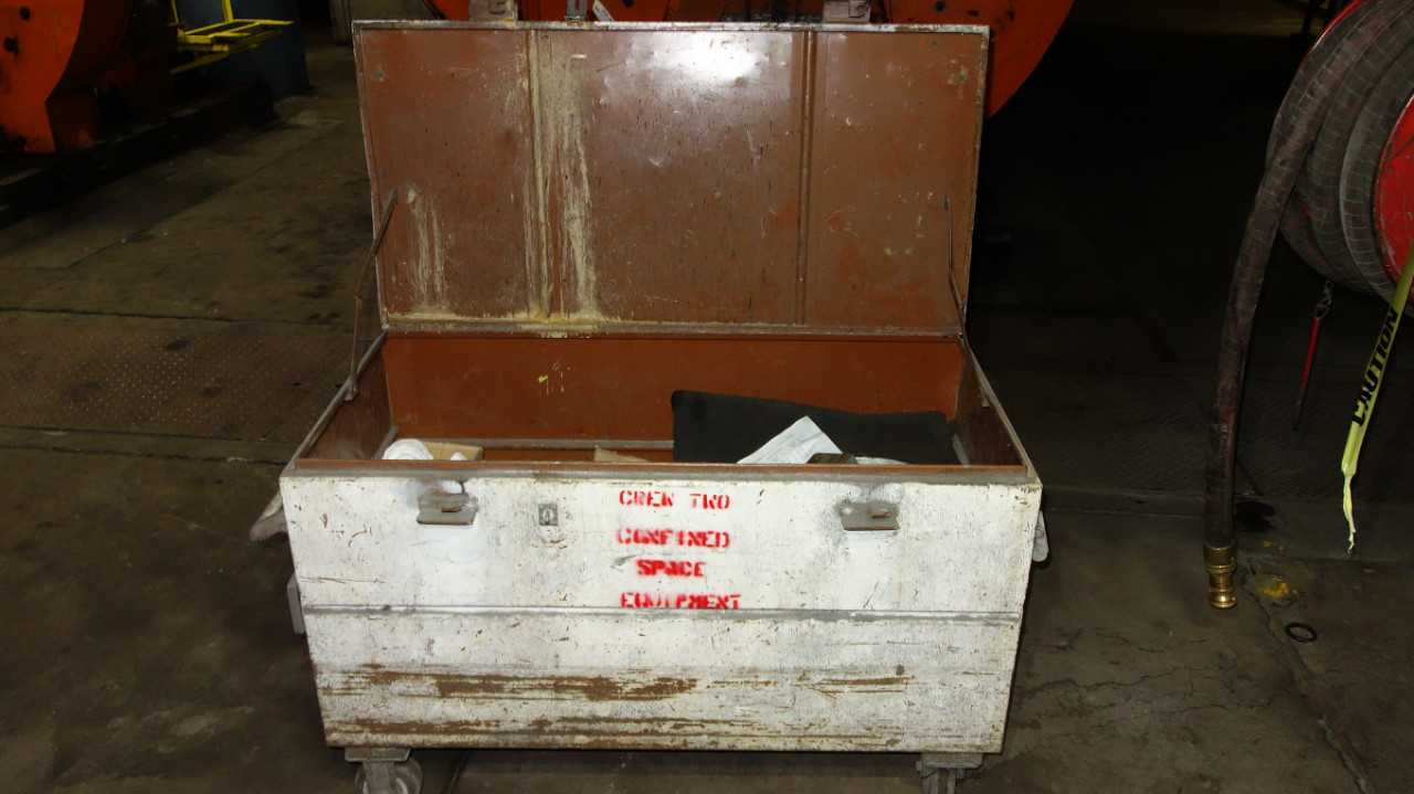 ROLLING JOB BOX WITH HARDWARE AND RIGGING EQUIPMENT - MISCELLANEOUS