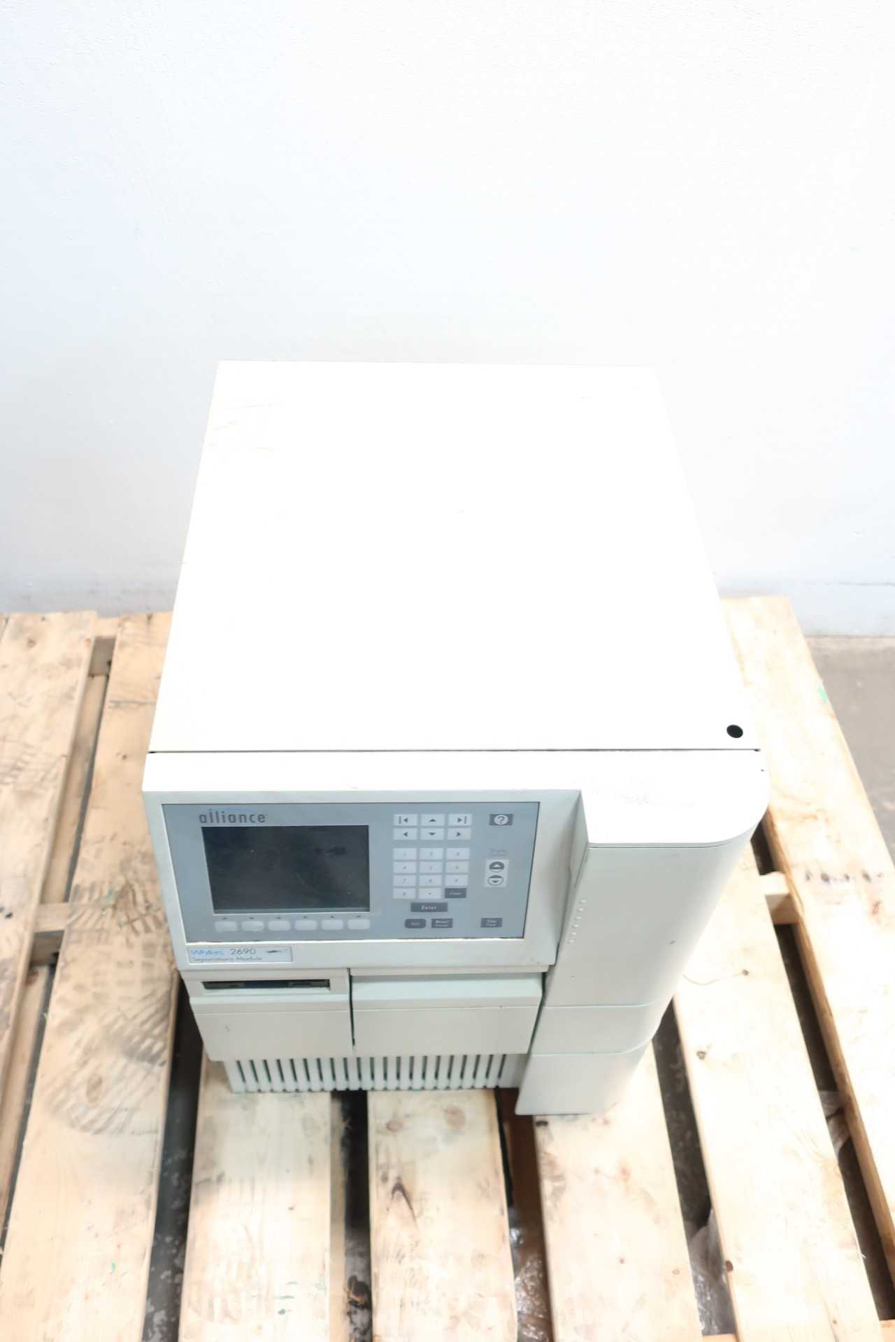 WATERS 2690 WAT270008 ALLIANCE CHROMATOGRAPH SEPARATIONS MODULE 120/240V-AC GAS TRANSMITTERS & ANALYZER - ANALYZER