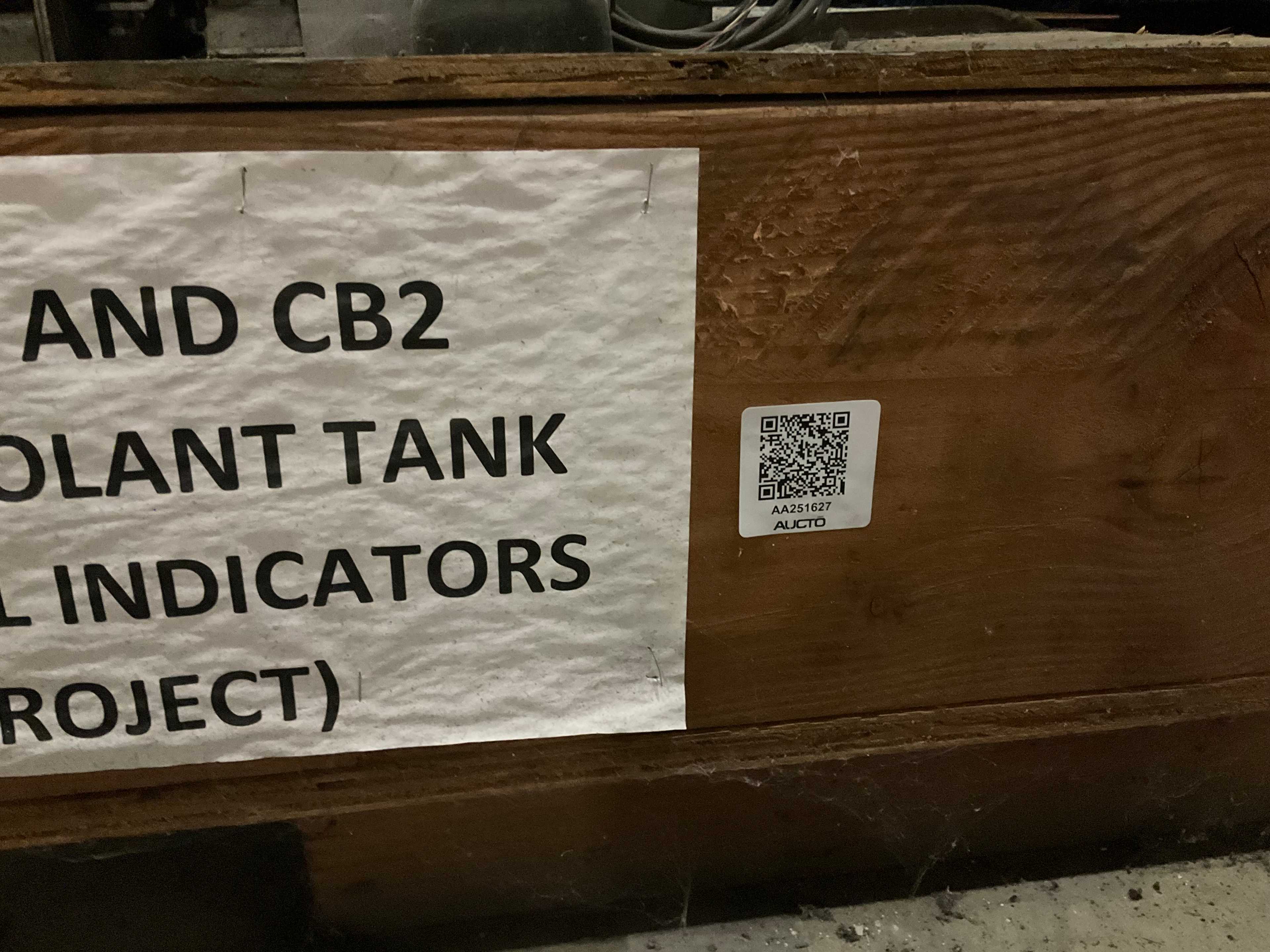CRATE OF TANK LEVEL INDICATORS - LEVEL MEASUREMENT