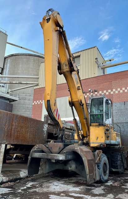 LIEBHERR 934 LITRONIC MATERIAL HANDLER - MATERIAL HANDLING