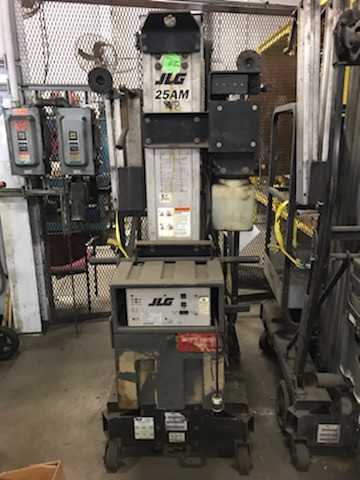 JLG 25AM Electric Lift - ELECTRIC PALLET JACKS