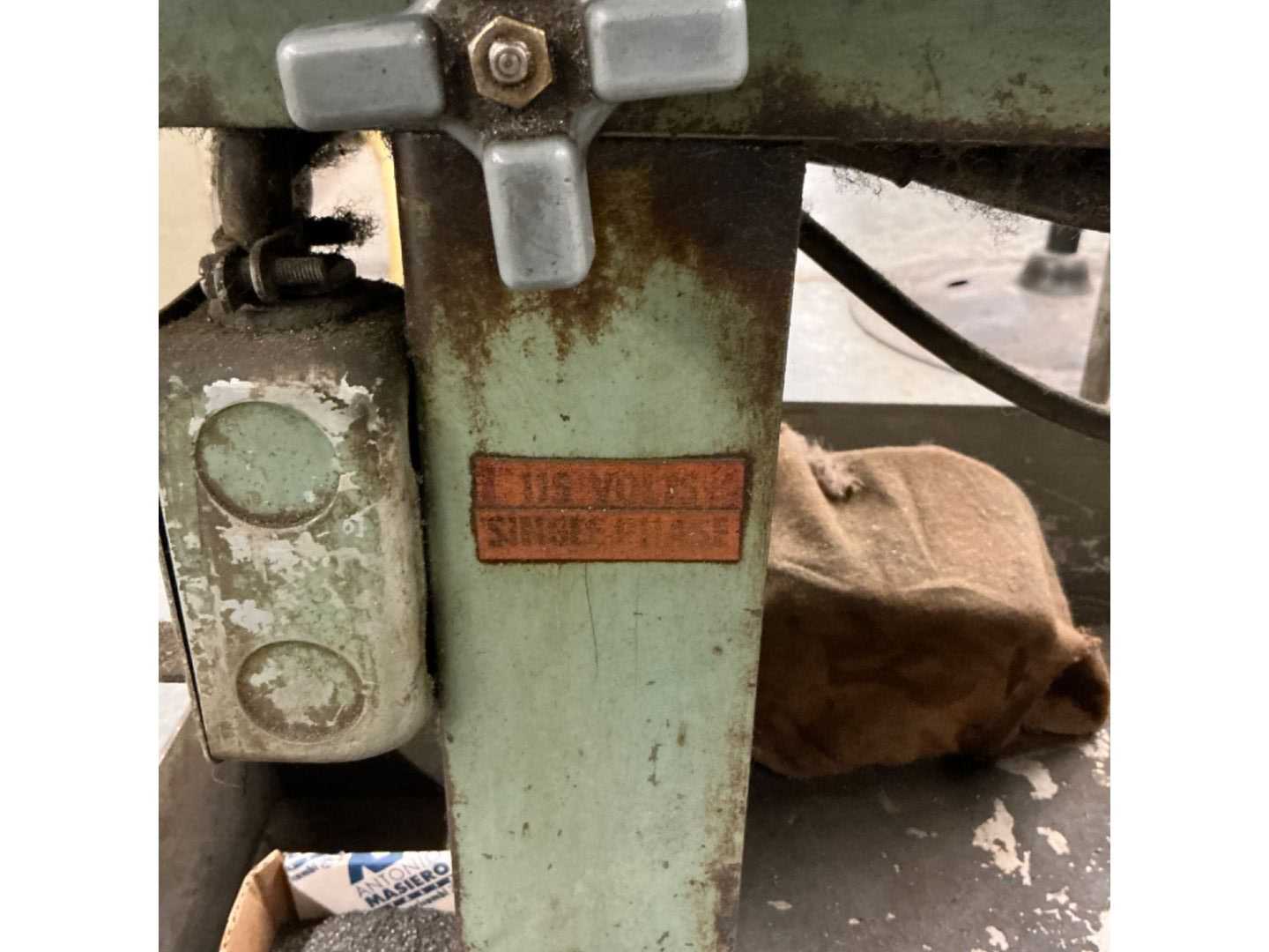 W.F. WELLS AND SONS, INC HORIZONTAL BAND SAW