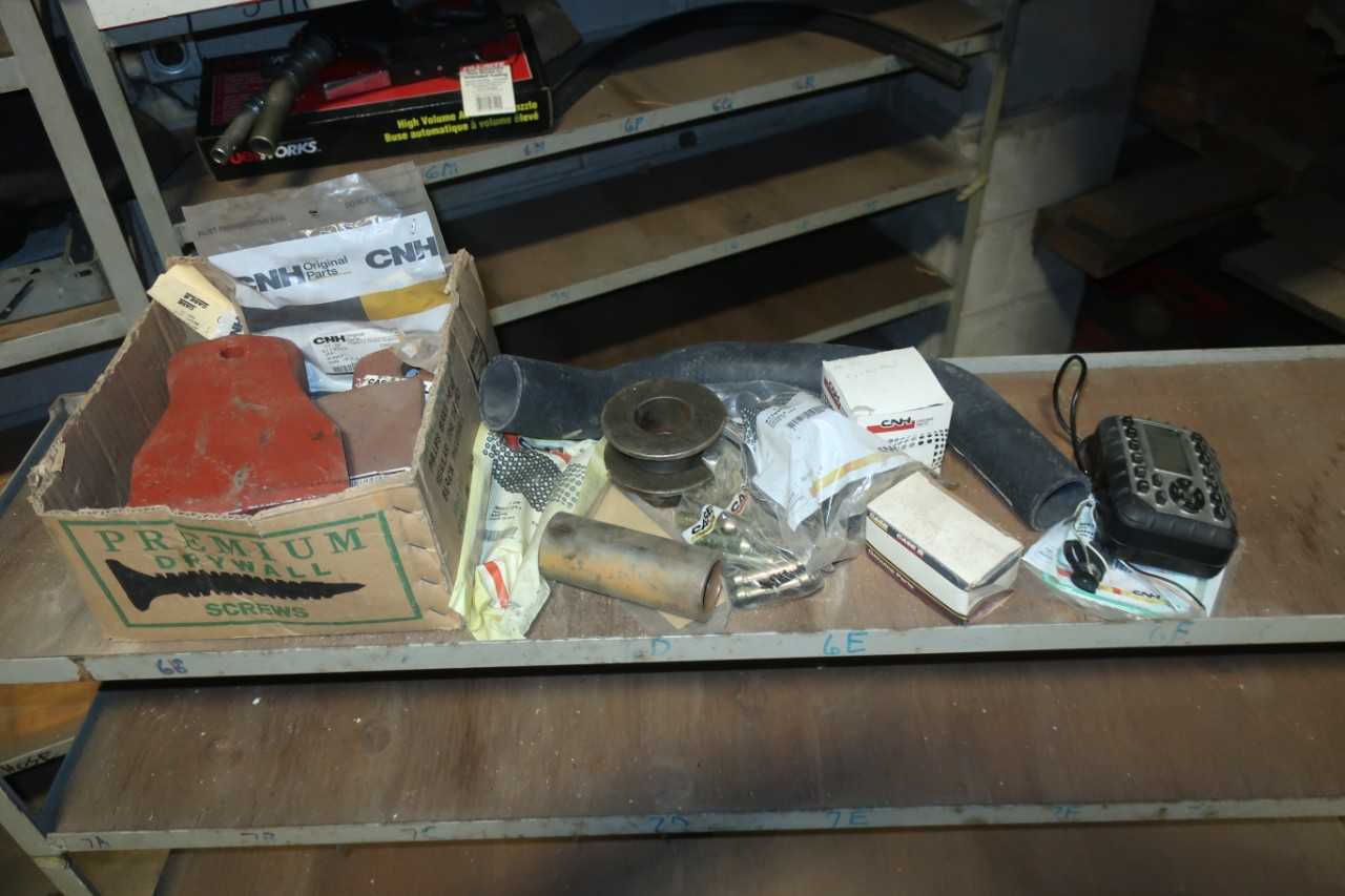 LOT OF ASSORTED CASE REPLACEMENT PARTS - POWER TRANSMISSION