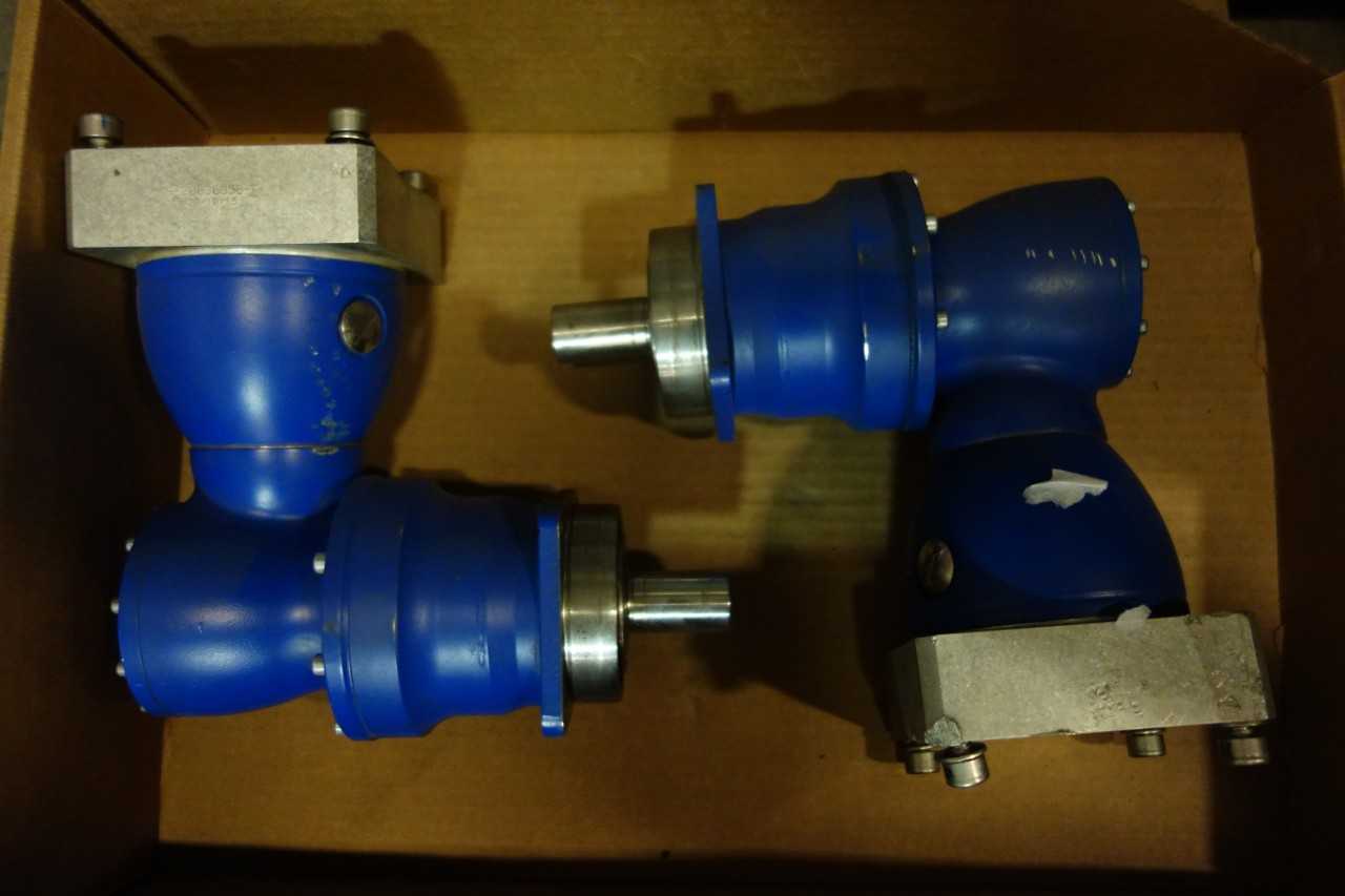 LOT OF 2 WITTENSTEIN ALPHA GEAR REDUCER - GEAR REDUCERS