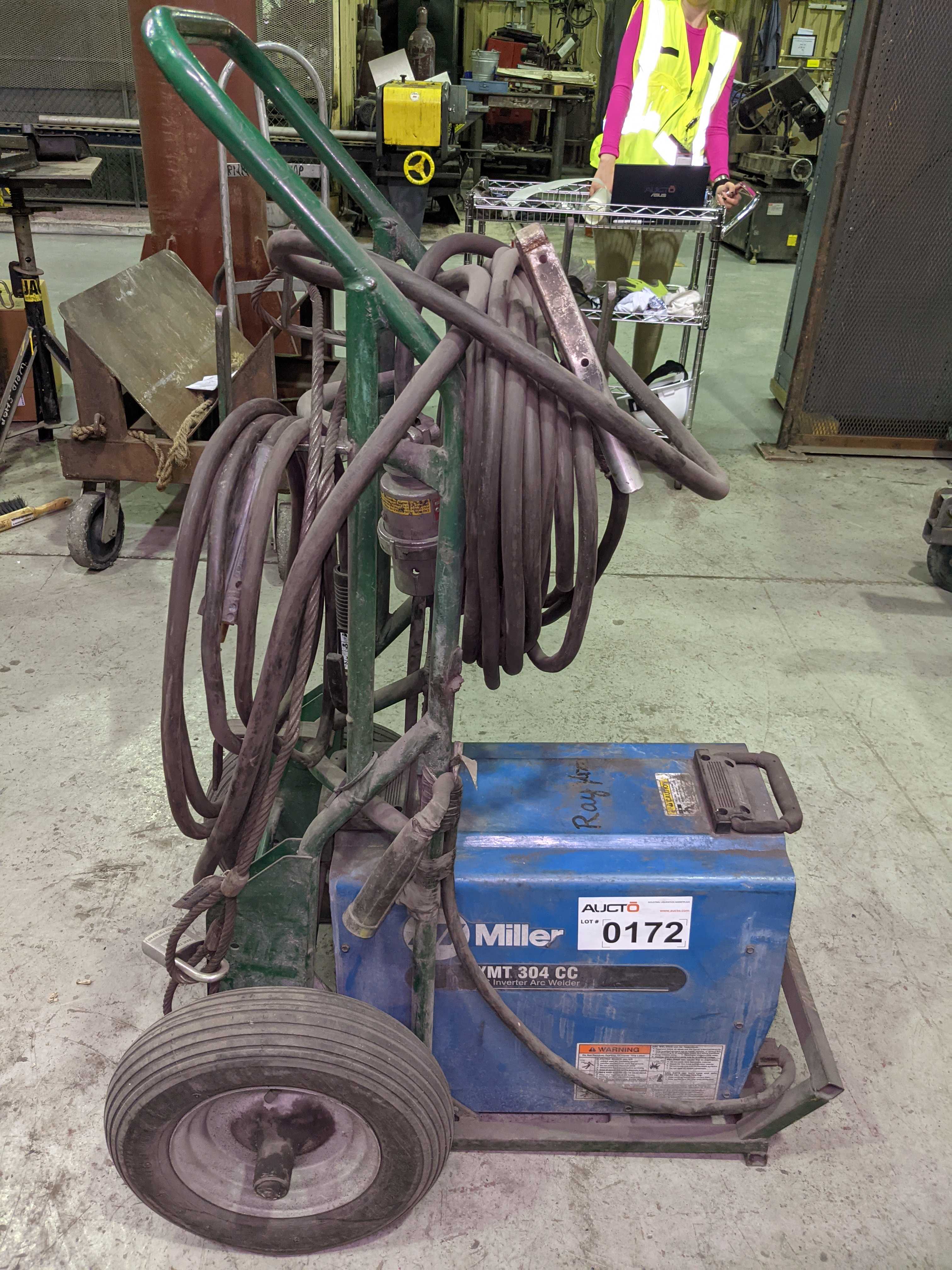 WELDER - WELDING EQUIPMENT
