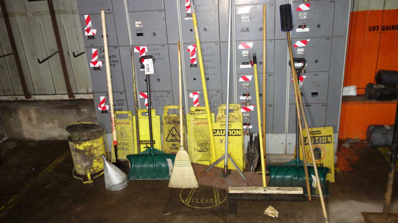 LOT OF SHOVELS, BROOMS, SIGNAGE - ELECTRIC POWER TOOLS
