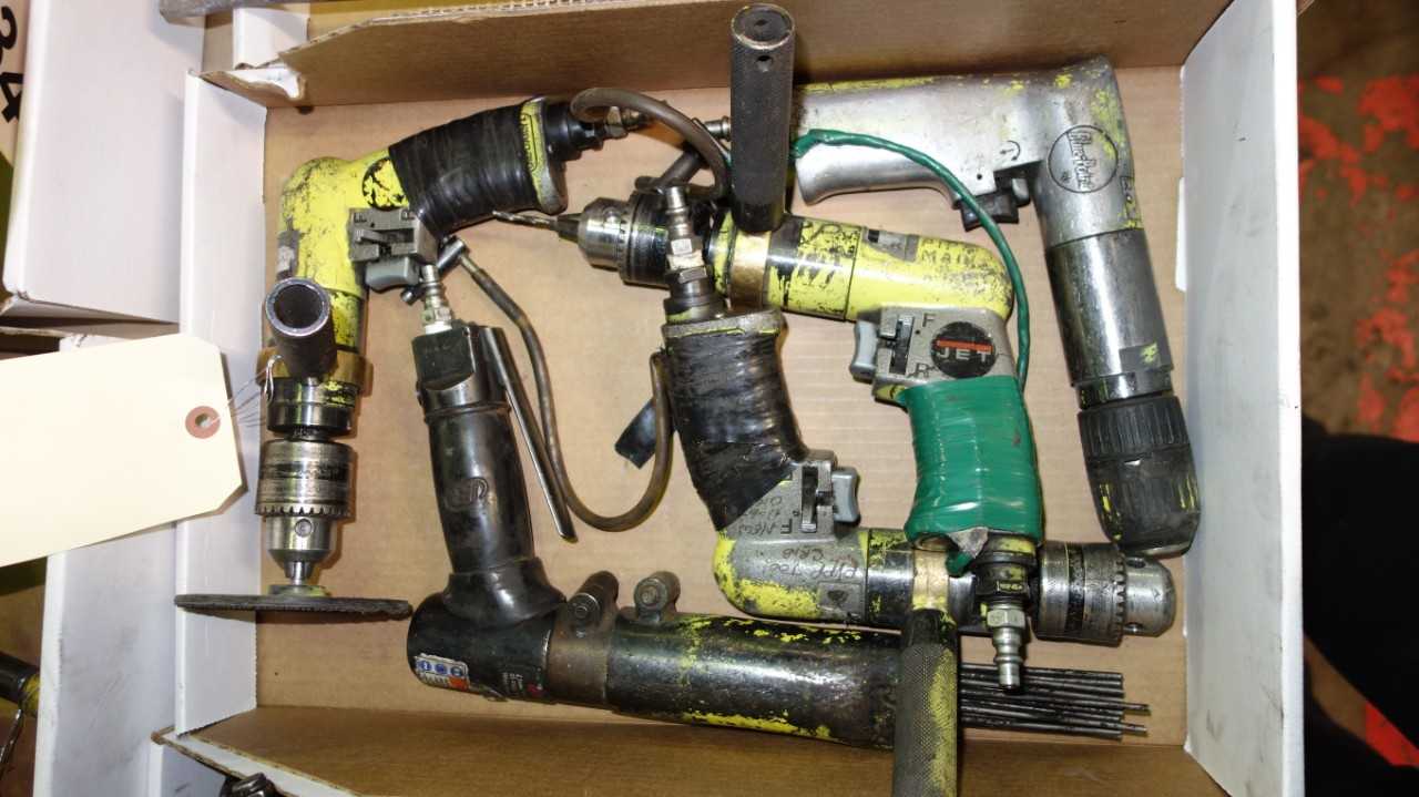 LOT OF 5 ASSORTED PISTOL-GRIP PNEUMATIC DRILLS, SCALERS - PNEUMATIC POWER TOOL