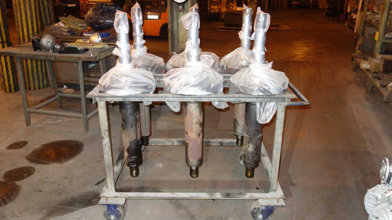 LOT OF 6 STEEL REPLACEMENT SHAFTS - POWER TRANSMISSION