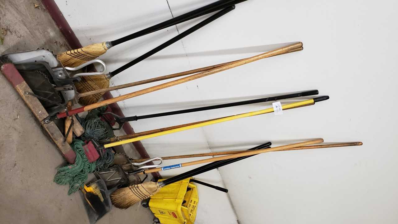 Brooms, Dust Pans, Mops and Mop Bucket - DUST COLLECTOR Brooms, Dust Pans, Mops and Mop Bucket - DUST COLLECTOR