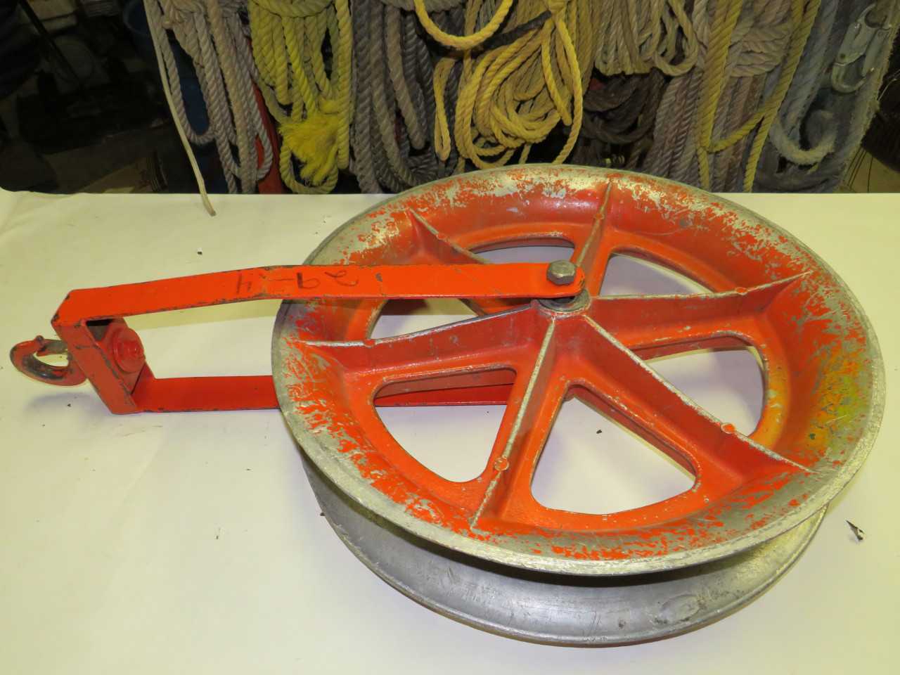 GREENLEE 24" HOOK TYPE CABLE SHEAVE - ELECTRIC POWER TOOLS